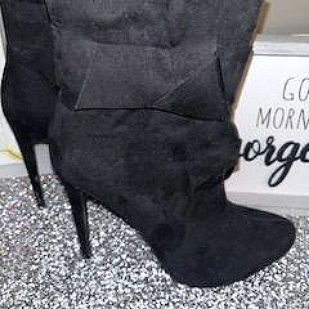 9.5 Profoot Black Boots